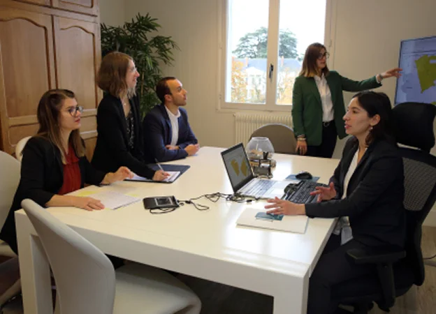 Conslation à l'Office Notarial et consultation en ligne pour les Particuliers, Entreprises et établissements financiers à Blois - Loir et Cher